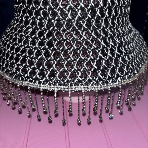 Elegant Black and Silver Women's Hat - Picture 4 of 4